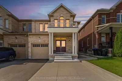 Semi-Detached in Bradford West Gwillimbury
