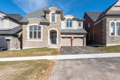 Detached in Bradford West Gwillimbury