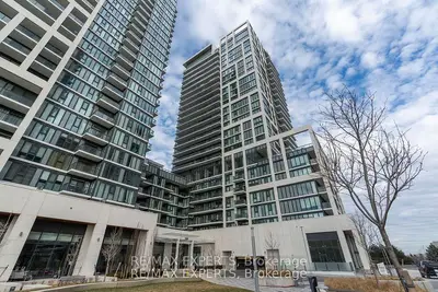 Condo Apartment in Vaughan