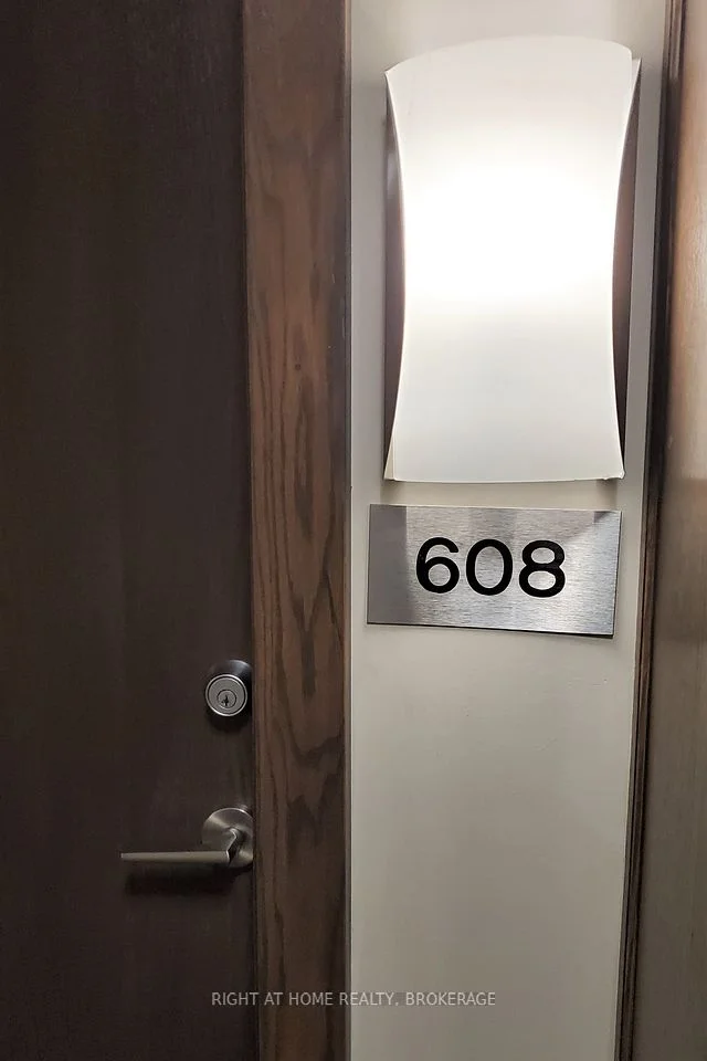 75 Norman Bethune Avenue 608, Richmond Hill, On L4b 0b6