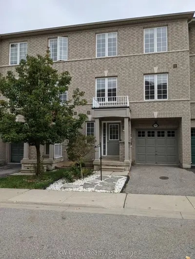 Att/Row/Townhouse in Markham