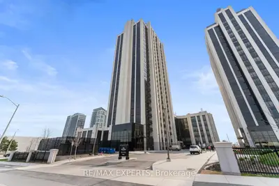 Condo Apartment in Vaughan