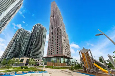Condo Apartment in Vaughan