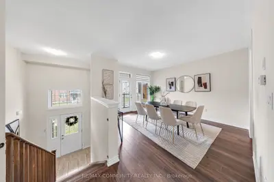 Att/Row/Townhouse in Innisfil