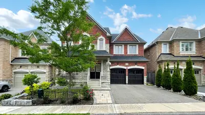 Detached in Newmarket