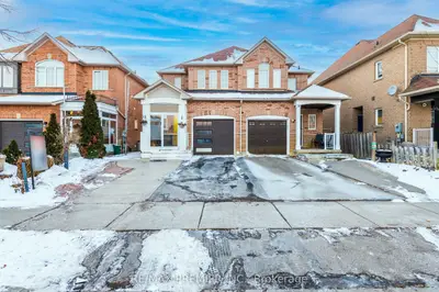 Semi-Detached in Vaughan
