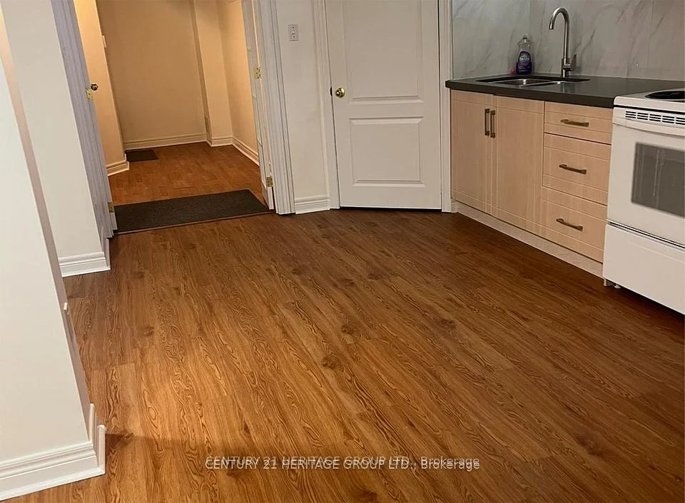 17 English Oak Drive Bsmt, Richmond Hill, ON L4E 4G4