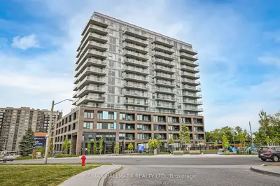 Condo Apartment in Newmarket