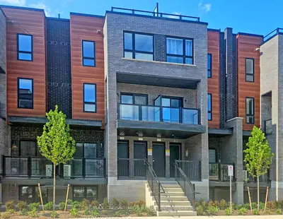 Condo Townhouse in Newmarket