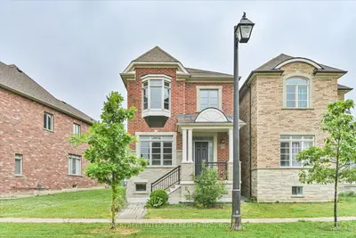 Detached in Richmond Hill