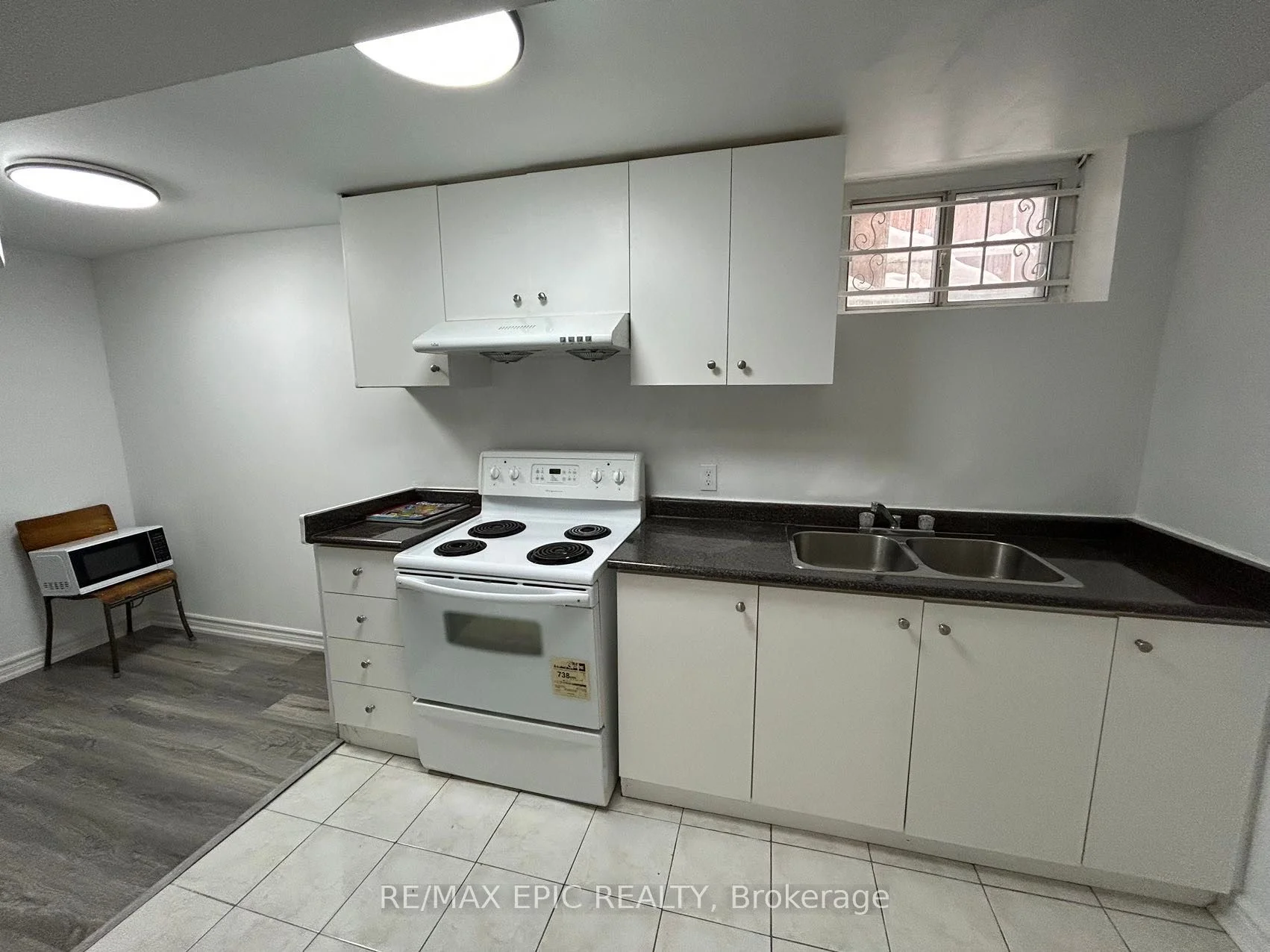 25 Gentry Crescent Bsmt, Richmond Hill, ON L4C 2G8