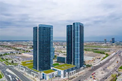 Condo Apartment in Vaughan