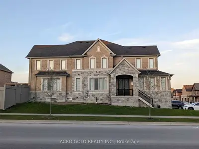 Semi-Detached in Innisfil