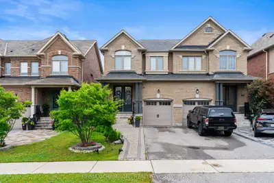 Semi-Detached in Newmarket