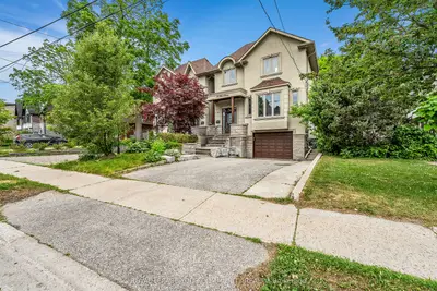 Detached in Richmond Hill