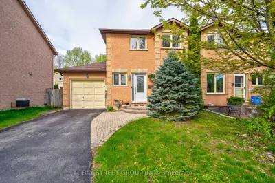 Semi-Detached in Aurora