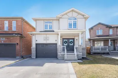 Detached in Bradford West Gwillimbury