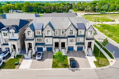 Att/Row/Townhouse in King