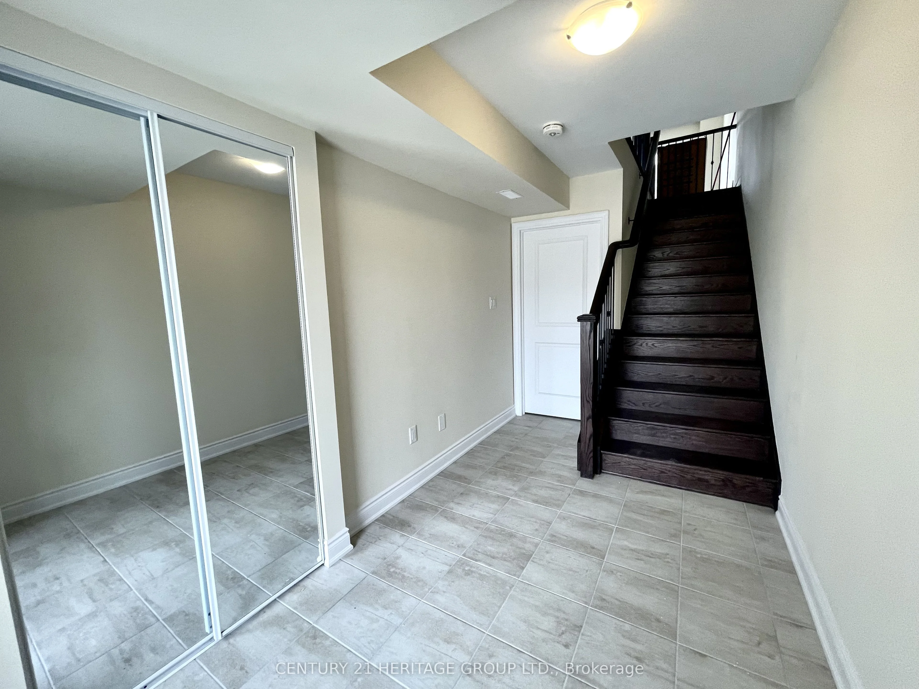 47 Elgin Court, Bradford West Gwillimbury, ON L3Z 4H7
