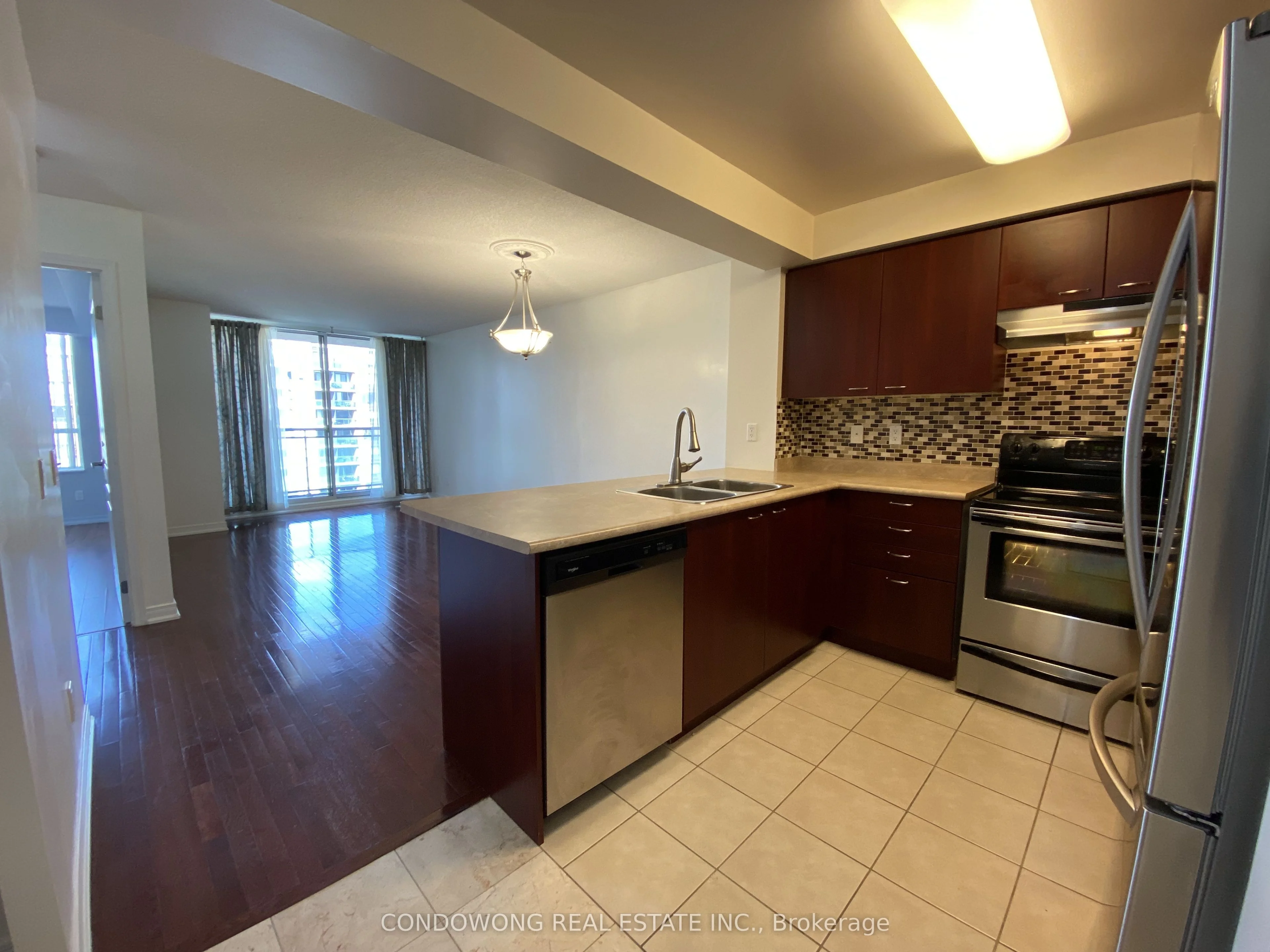 Condo Apartment in Richmond Hill