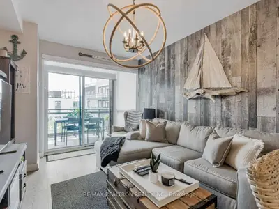 Condo Apartment in Innisfil