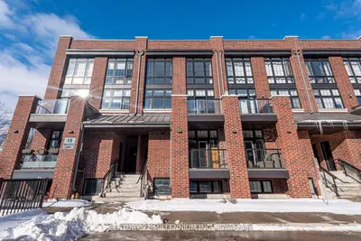 Condo Townhouse in Whitchurch-Stouffville