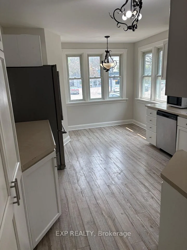 20236 Leslie Street, East Gwillimbury, On L0g 1r0