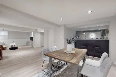 Detached in Richmond Hill