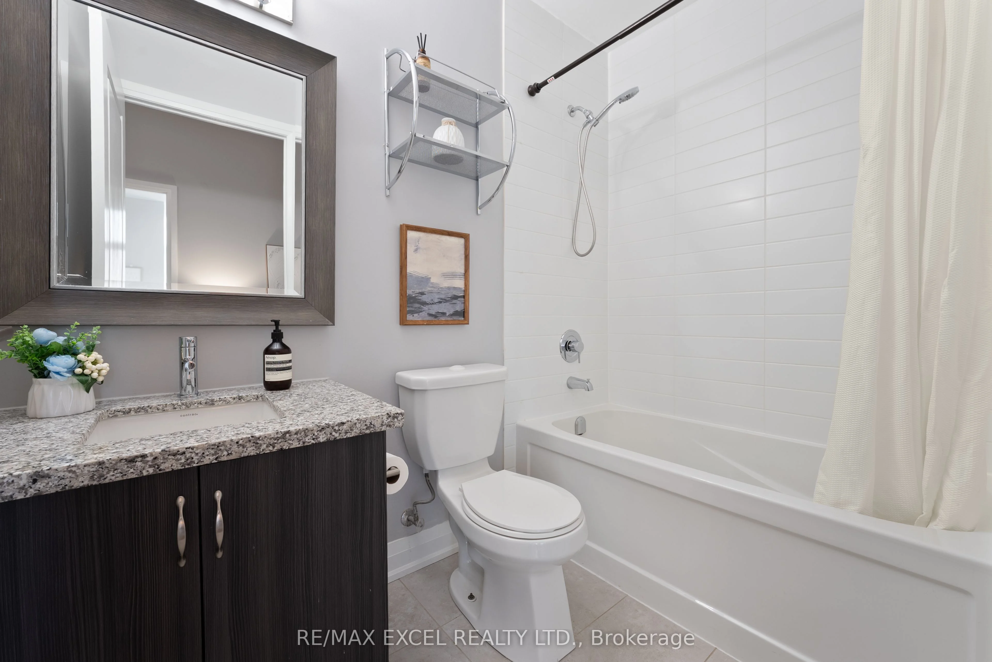 8763 Bayview Avenue 528, Richmond Hill, ON L4B 3V1