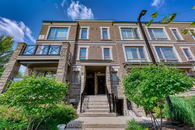 Condo Townhouse in Markham
