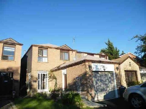 25 Royal Colwood Court Upper, Vaughan, On L4k 2j3