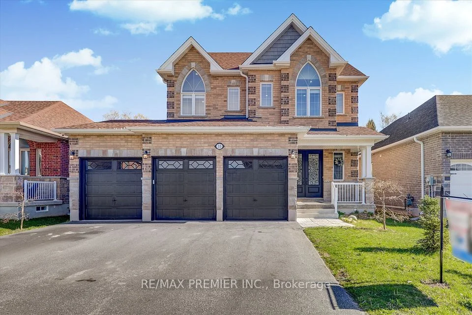 35 Bank Street, Essa, On L0m 1b5