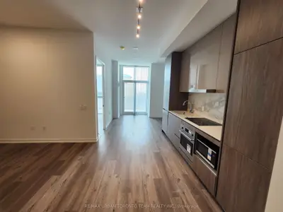 Condo Apartment in Vaughan