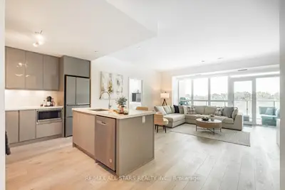 Condo Apartment in Whitchurch-Stouffville
