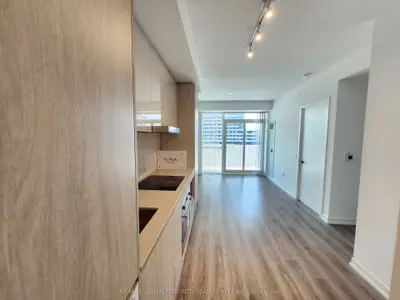 Condo Apartment in Vaughan