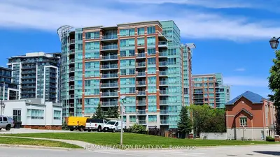 Condo Apartment in Markham
