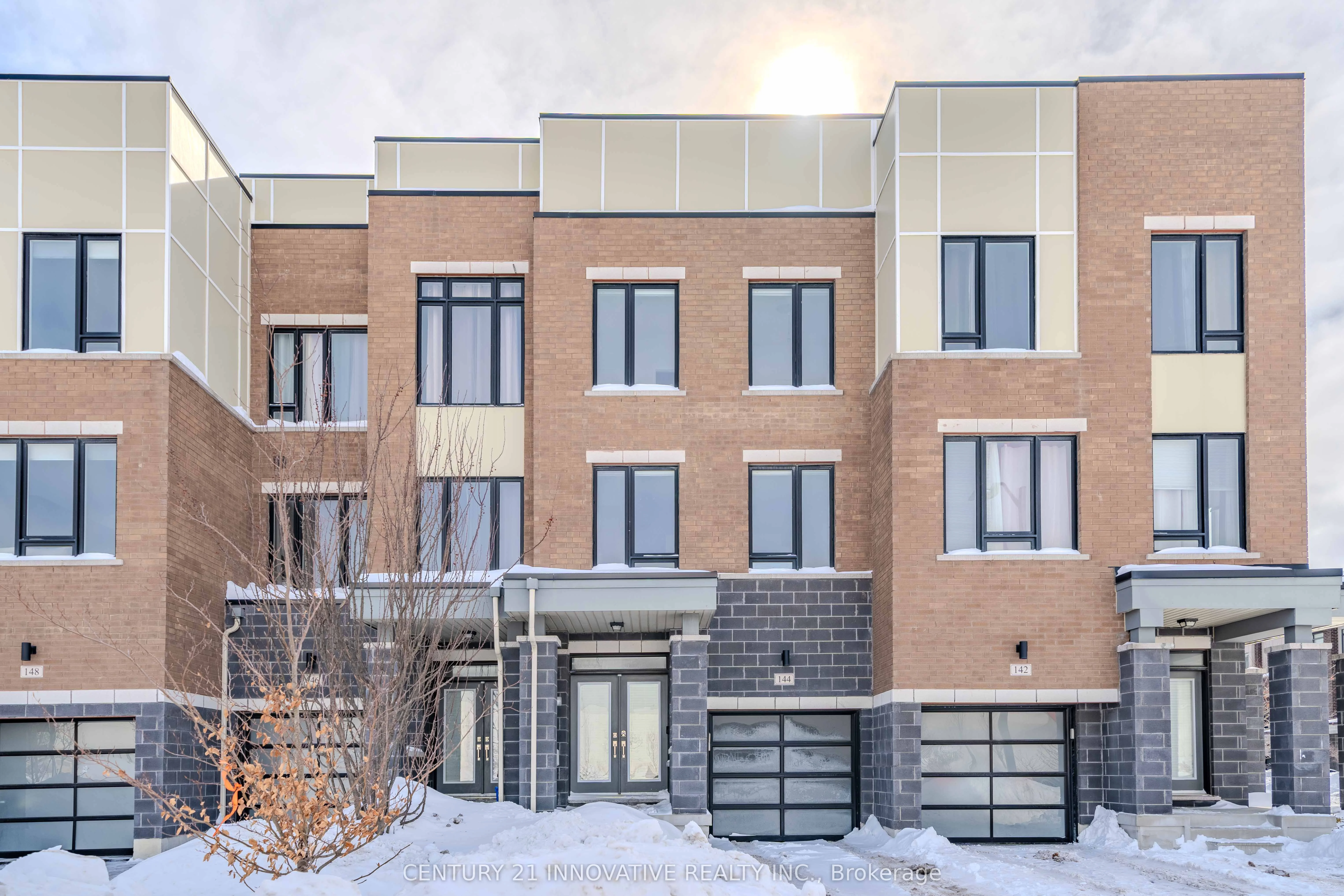 Att/Row/Townhouse in Vaughan