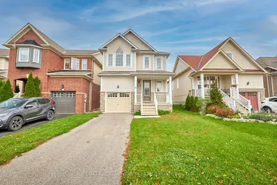 Detached in Essa