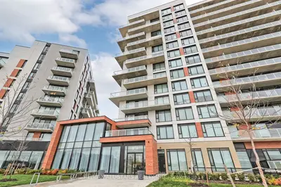 2 David Eyer Road 124, Richmond Hill, ON L4S 0N6