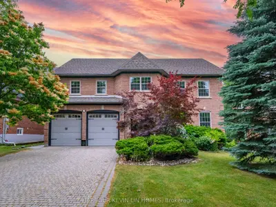 Detached in Richmond Hill