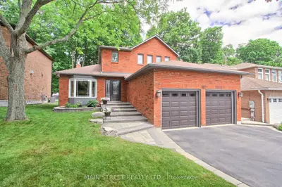 Detached in Aurora