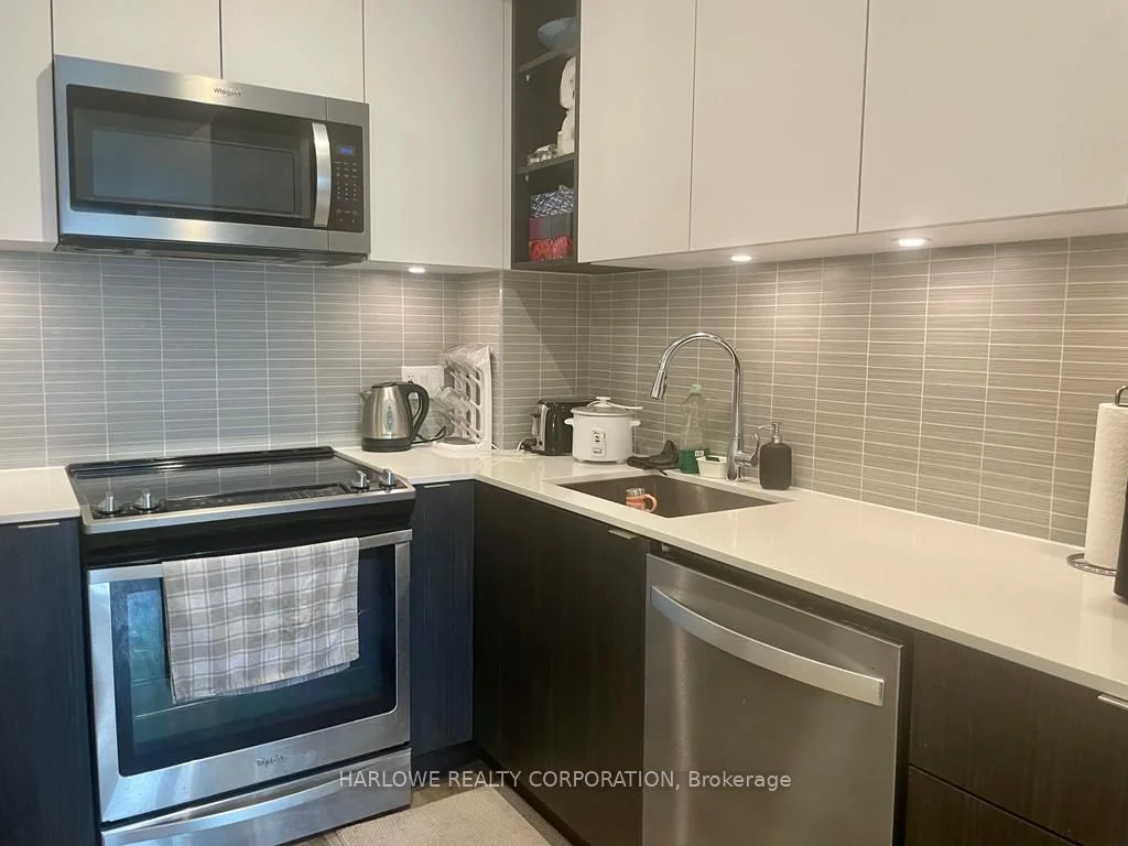 Condo Apartment in Vaughan