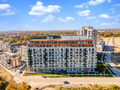 Condo Apartment in Richmond Hill