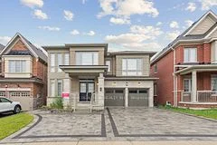 38 Balsdon (Lower Level) Hollow, East Gwillimbury, ON L9N 0S1