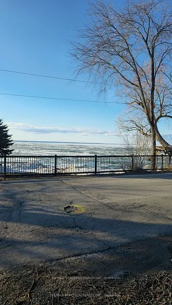 417 Lake Drive E, Georgina, ON L0E 1S0