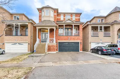Detached in Vaughan