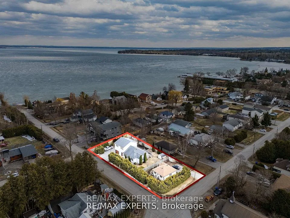 1004 Robinson Street, Innisfil, On L0l 1c0