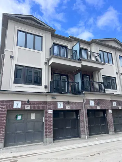Condo Townhouse in Richmond Hill