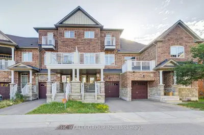 Condo Townhouse in Markham