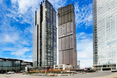 Condo Apartment in Vaughan